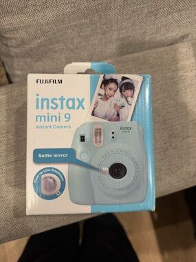 Fujifilm Instax Mini 9 Instant Camera - Light Blue